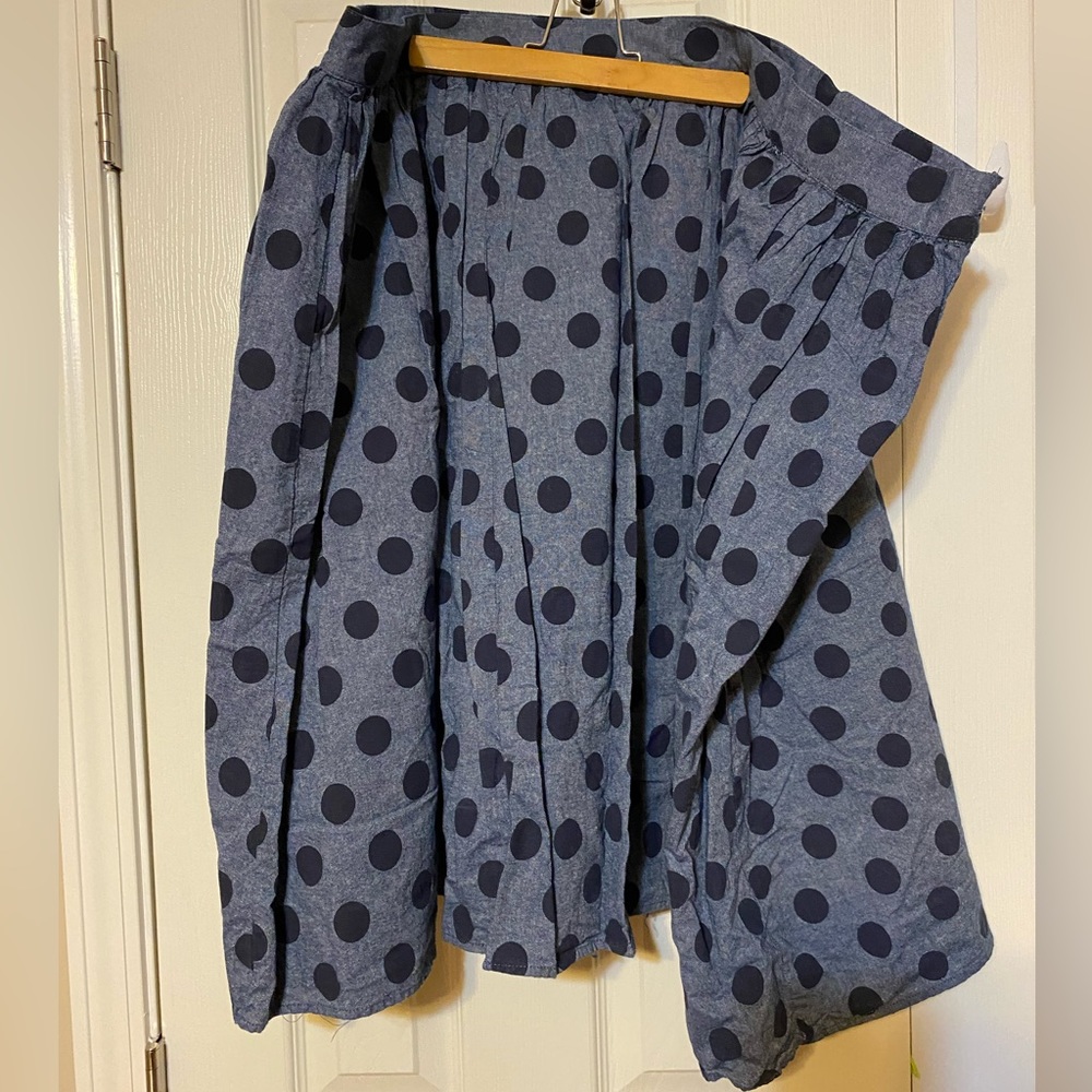 Adorable polka dot skirt!